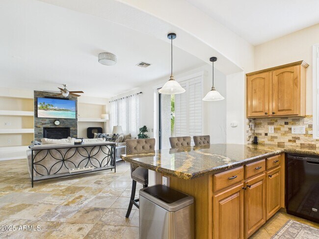 Building Photo - 2326 W Sleepy Ranch Rd