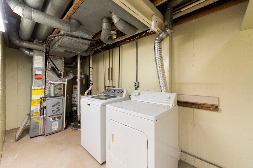 Building Photo - 136 Mohawk Trl