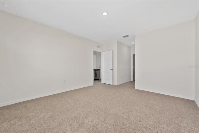 Building Photo - 804 Silver Palm Dr