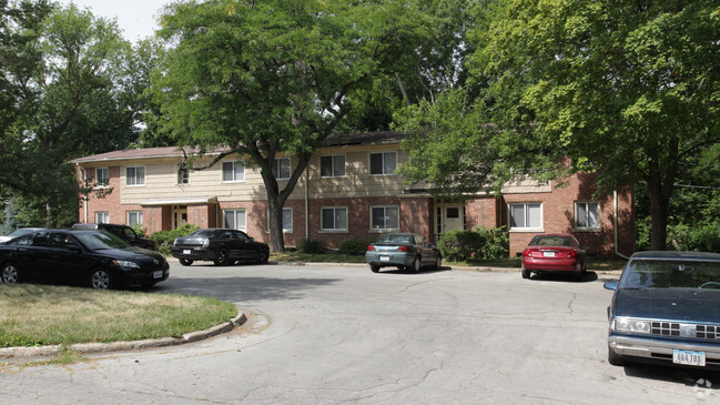 Primary Photo - University Terrace Apartments