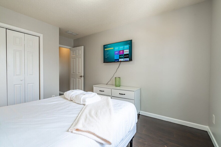 Building Photo - 106 Middlebrook Dr