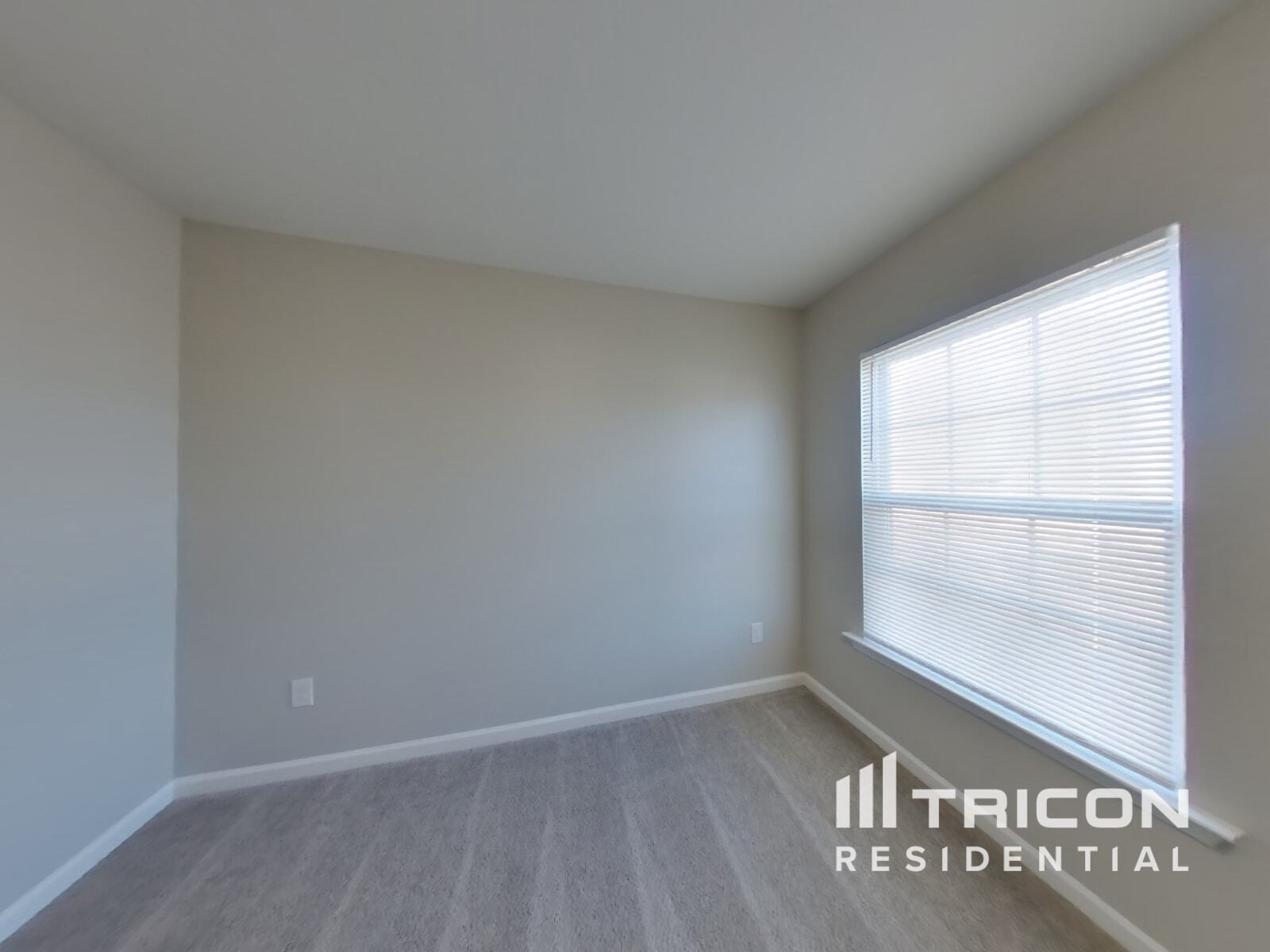 Building Photo - 870 Markham Cir