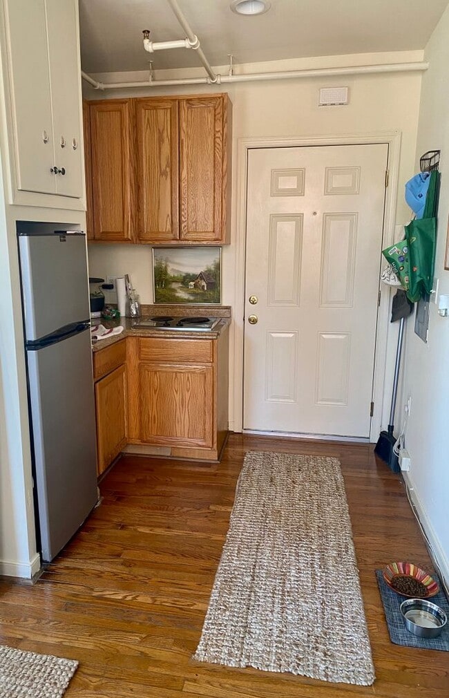 Building Photo - 517 N Harrison St