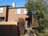 Building Photo - 317 Bainbridge Dr