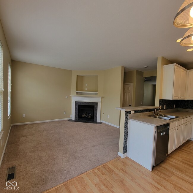 Building Photo - 9435 Tanhurst Dr