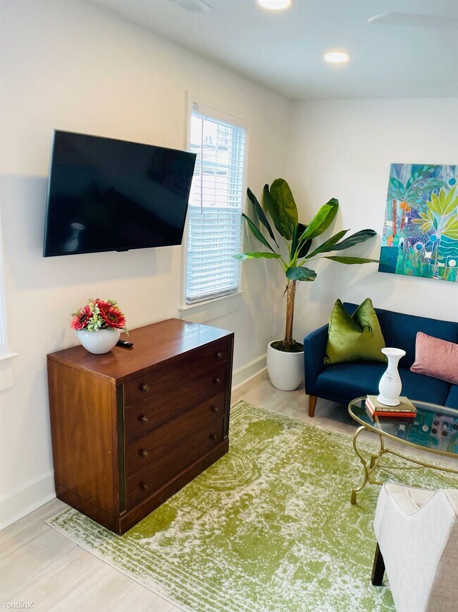 Building Photo - 2 br, 2 bath Duplex - 20 Rose Lane B UPSTAIRS