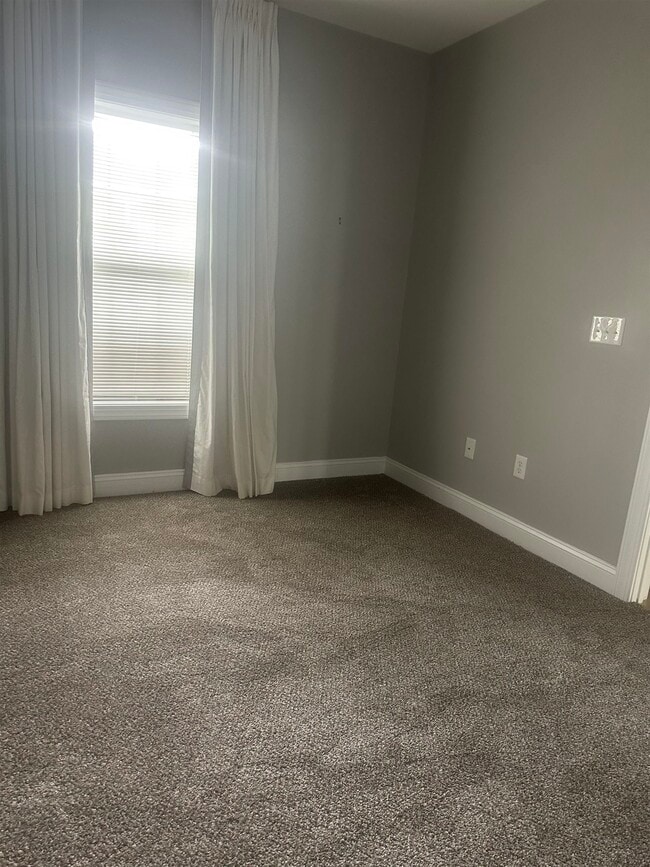 Building Photo - 4140 Hibiscus Dr