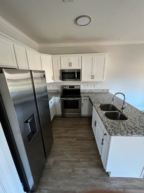 Building Photo - 2032 Summey Ave