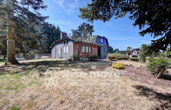 Building Photo - Felida Park- 4 Bedrooms on 1.5 Acres