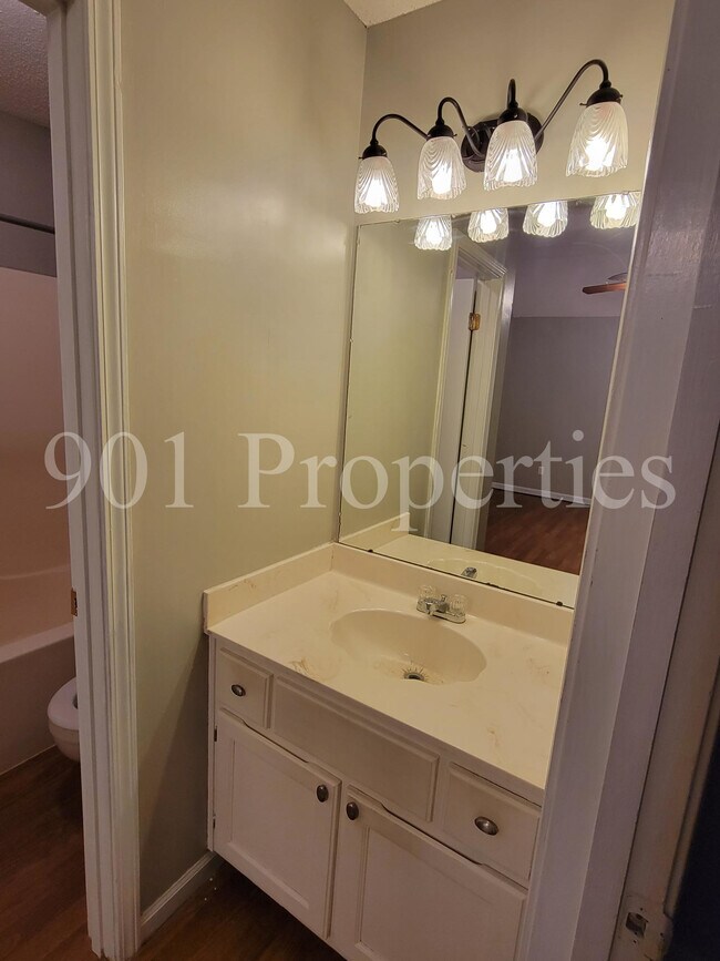 Building Photo - 2812 Maryland Cir W