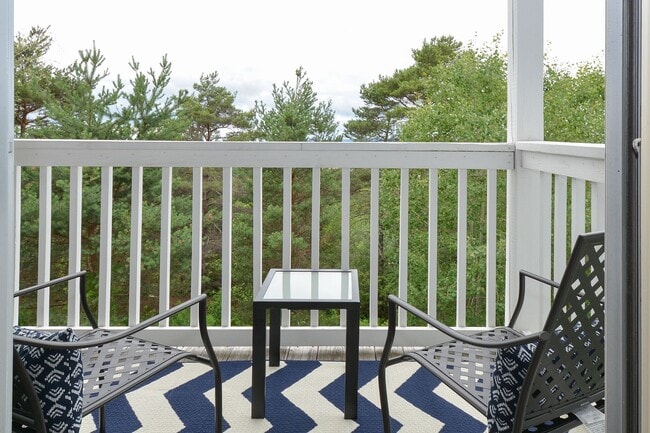 Building Photo - One Bedroom Contemporary Style Apartment on the Second Floor