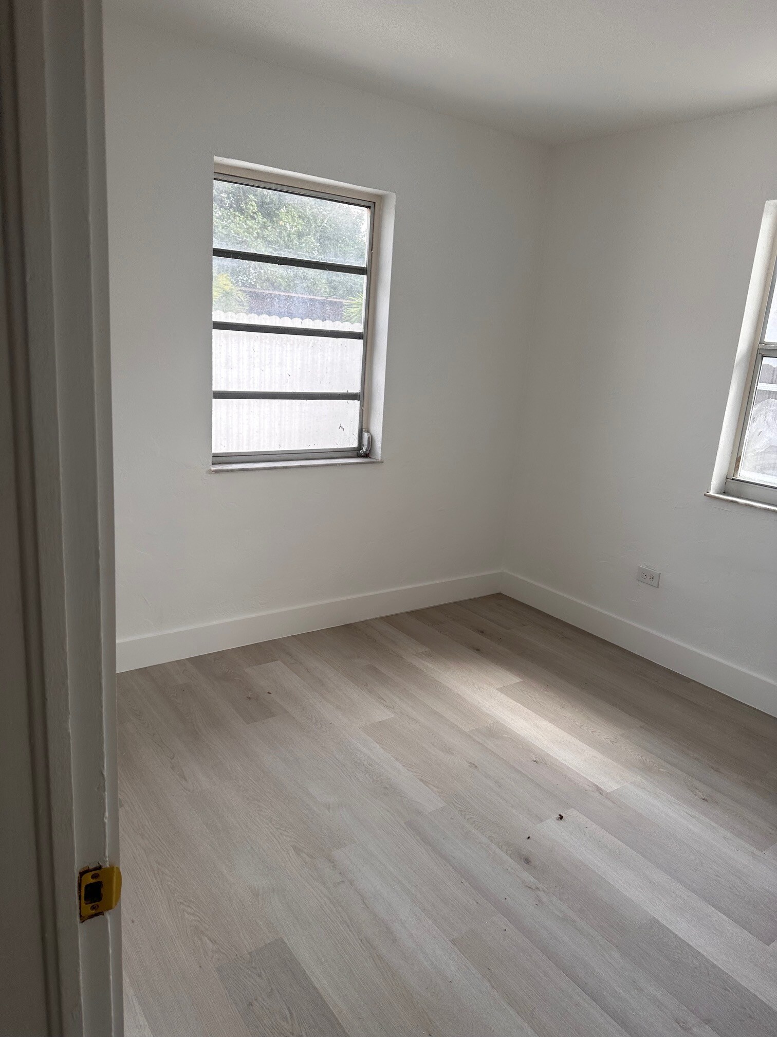 Building Photo - 121 NW 68th Ave