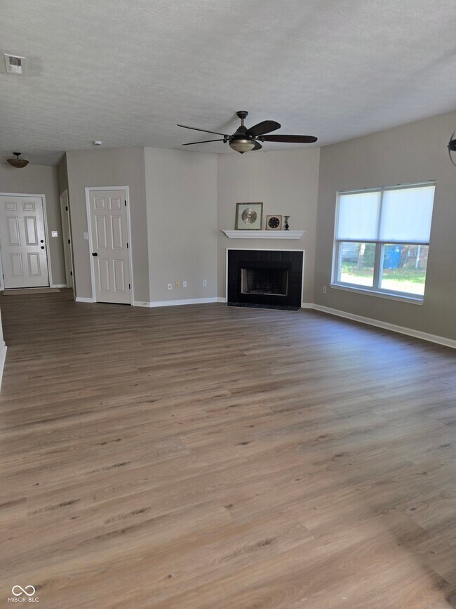 Building Photo - 13377 Kimberlite Dr