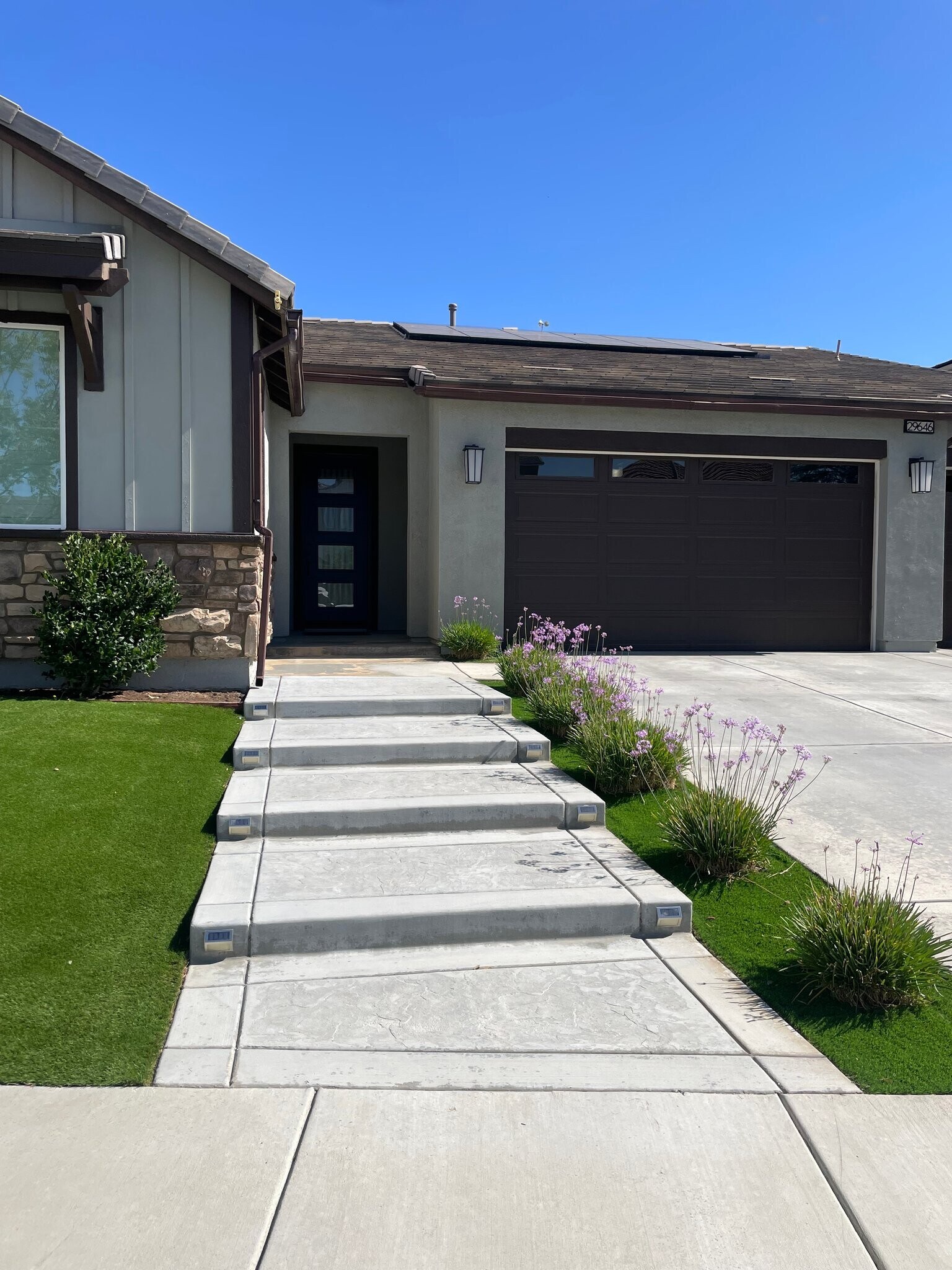 Building Photo - 29646 Saddlebred Cir