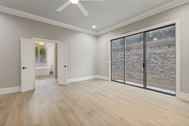 Building Photo - 6030 Steamboat Dr