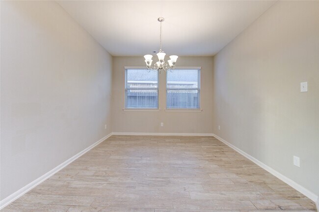 Building Photo - 16855 Big Reed Dr