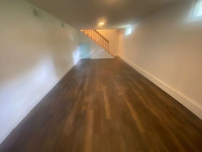 Building Photo - 1524 Alpine Dr