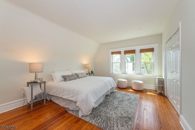 Building Photo - 207 Hillside Ave