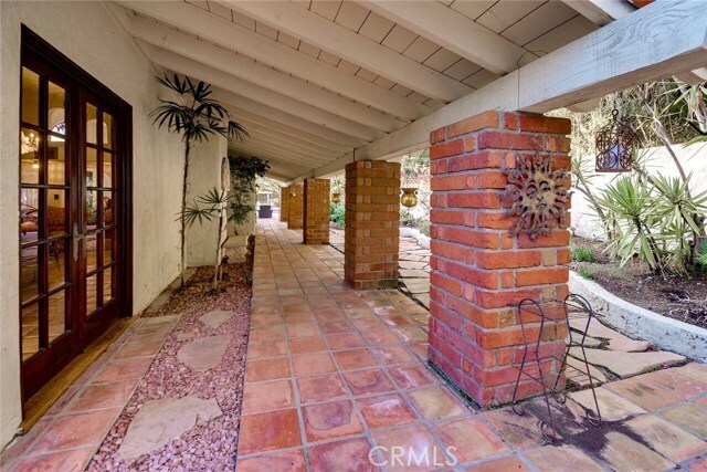 Building Photo - 31171 Paseo Acacia