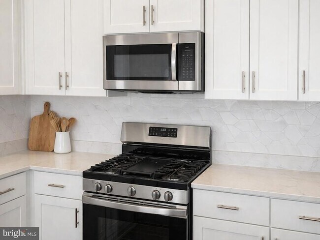 Building Photo - 247 Lewis Fisher Dr