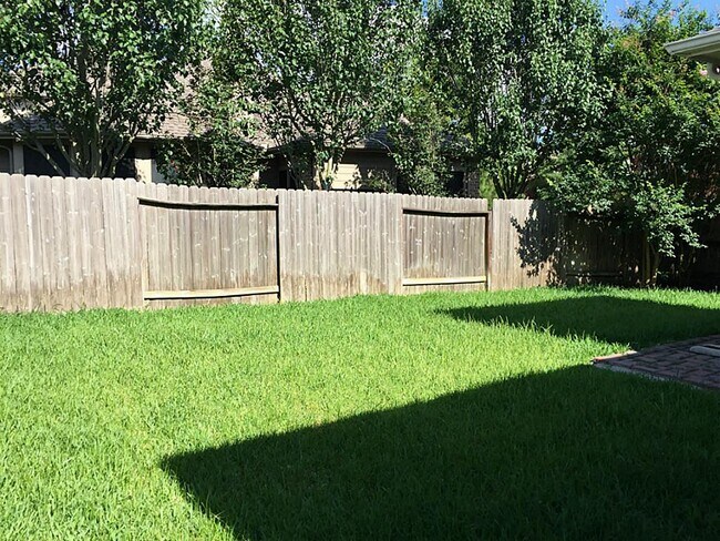 Building Photo - 26427 Cole Trace Ln