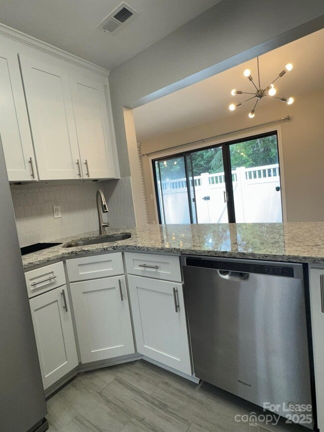 Building Photo - 7801 Renaissance Ct