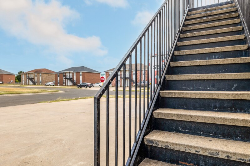 Building Photo - 5810 Redstone Dr