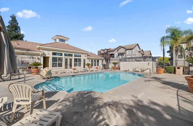 Pool area - 5578 Tares Cir