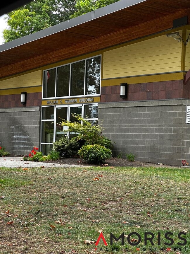 Building Photo - 308 Park Ave