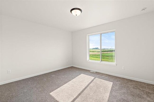 Building Photo - New Two Story Townhome!