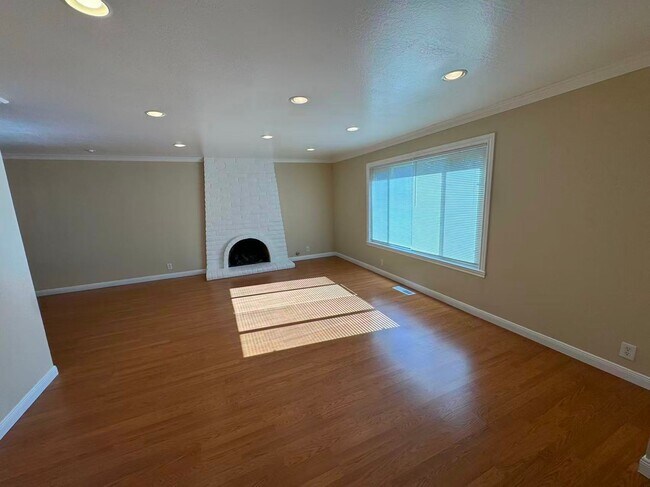 Building Photo - Updated 4BD/2.5BA Concord Home Near Parks, Tennis Courts, Community Amenities