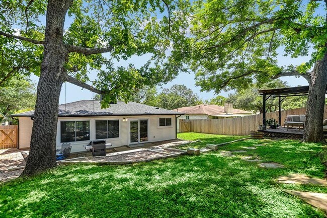 Building Photo - 6508 Sunnysky Way