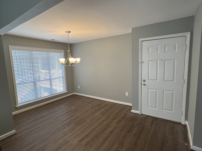 Dining Area - 4611 Timbermill Ct