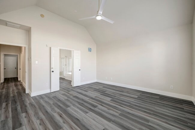 Building Photo - 4615 Russett Ln