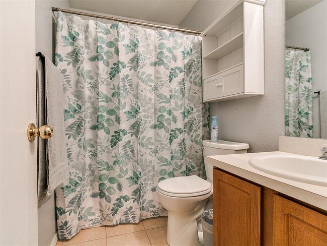 Building Photo - 414 English Elm Ln