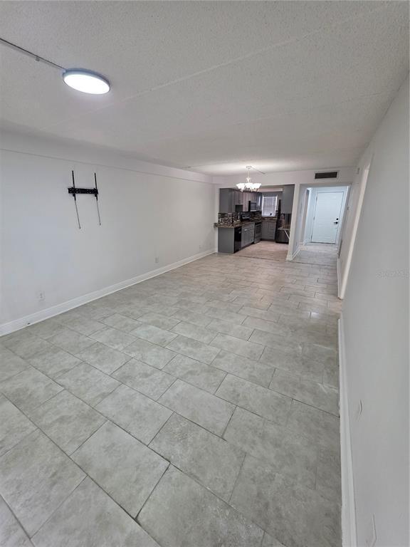 Building Photo - 3821 N Oak Dr