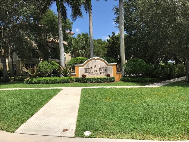 Building Photo - 1506 Fenton Dr