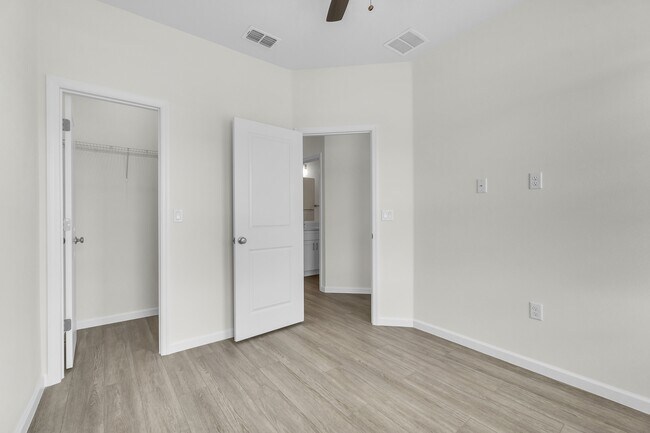 Building Photo - 2549 Slim Haywood Ave