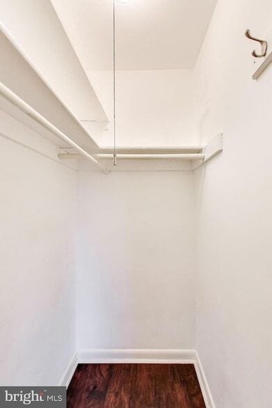 Building Photo - 7420 Lakeview Dr