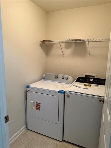 Building Photo - 1993 Hailston Ln