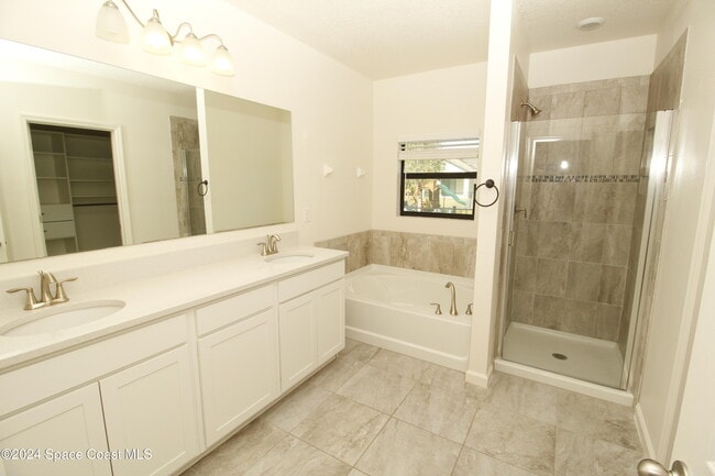 Building Photo - 4596 Broomsedge Cir