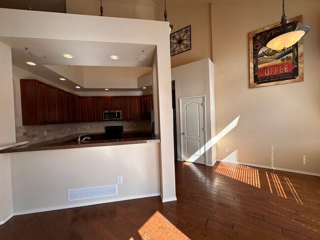 Building Photo - 2-Story in Pinecreek