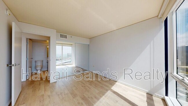 Building Photo - 1288 Kapiolani Blvd