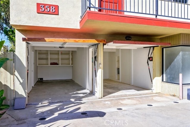 Building Photo - 358 Bluebird Canyon Dr