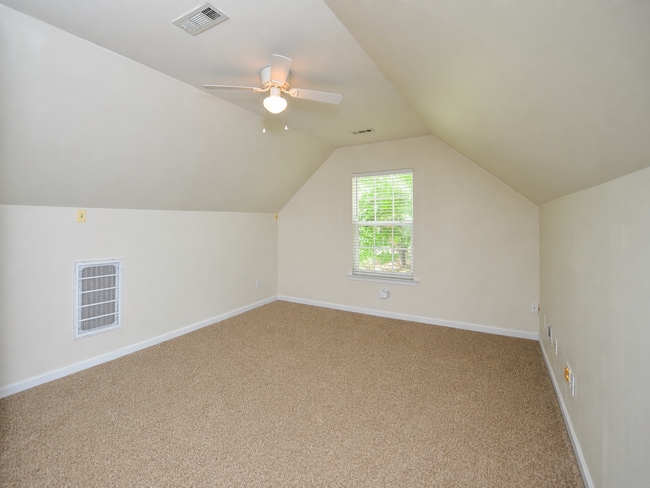 Building Photo - Legacy Park 3BR Home on 1 Acre with Loft, 3 Baths, and Summer-Ready Amenities  3 Bedrooms | 3 Bat...