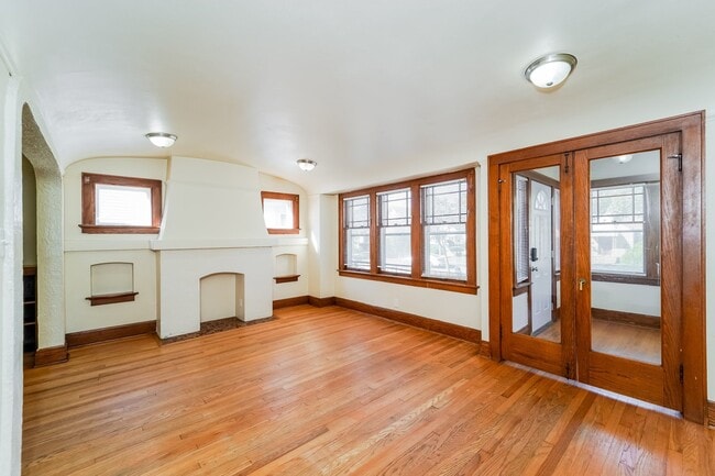 Building Photo - 4668 N 41st St