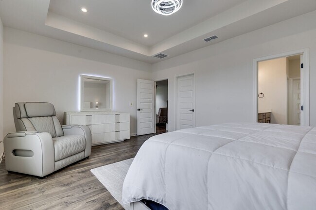 Building Photo - 945 Pleasant Ridge Run