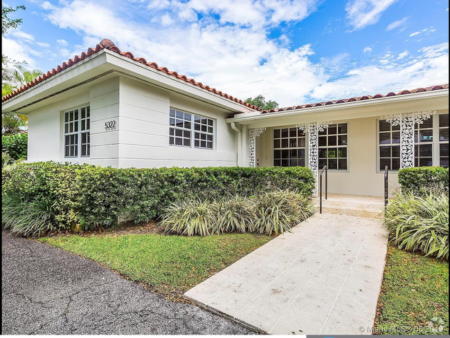 Building Photo - 5322 Orduna Dr