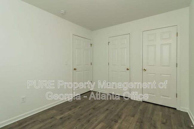 Building Photo - 1702 Stonehaven Cir