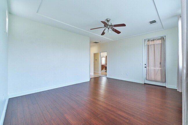 Building Photo - 82950 Vincent Dr